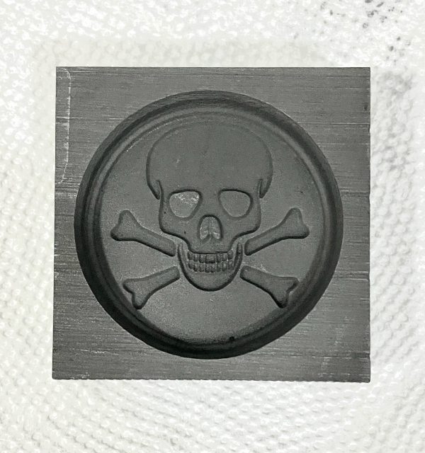 Skull and Crossbones Graphite Mold