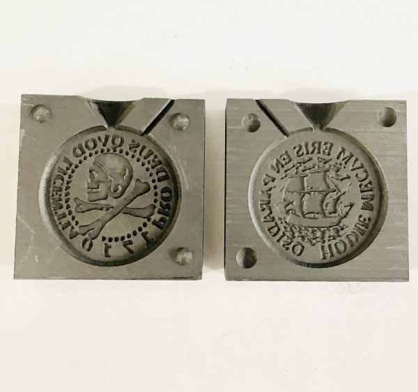Double Sided Uncharted Graphite Mold1
